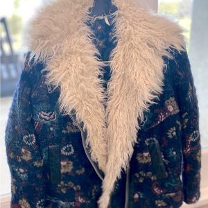 Free people Coat with white fur trim